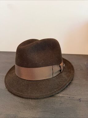 Baileys Hollywood Men's Classic Brown Wool Fedora Hat with Ribbon Band